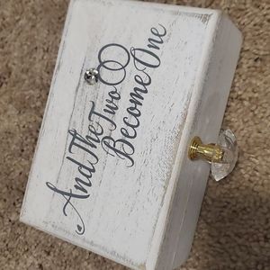 Wedding ring box